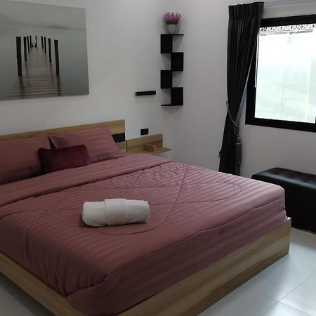 Seaside Serenity: Adults-Only Villa with Private Pool Jomtien Beach Exterior photo
