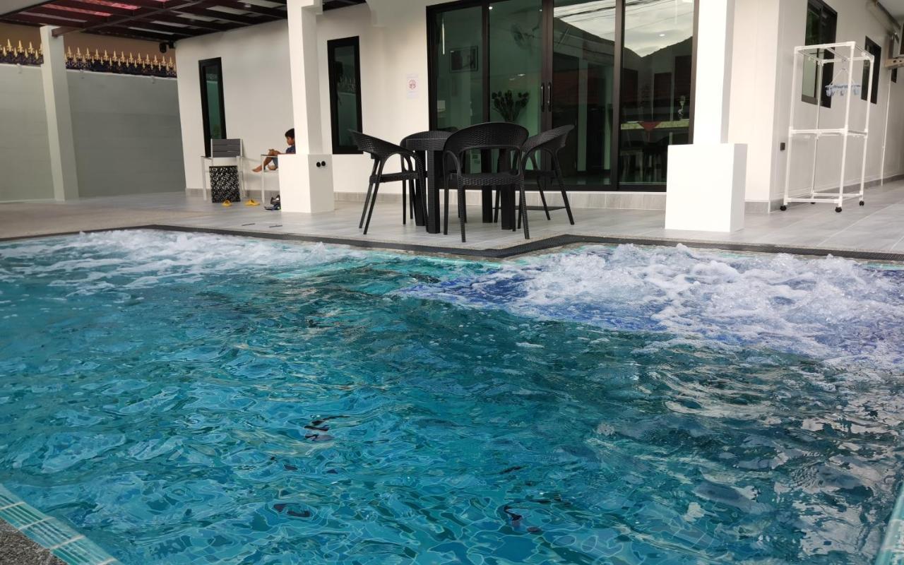 Seaside Serenity: Adults-Only Villa with Private Pool Jomtien Beach Exterior photo
