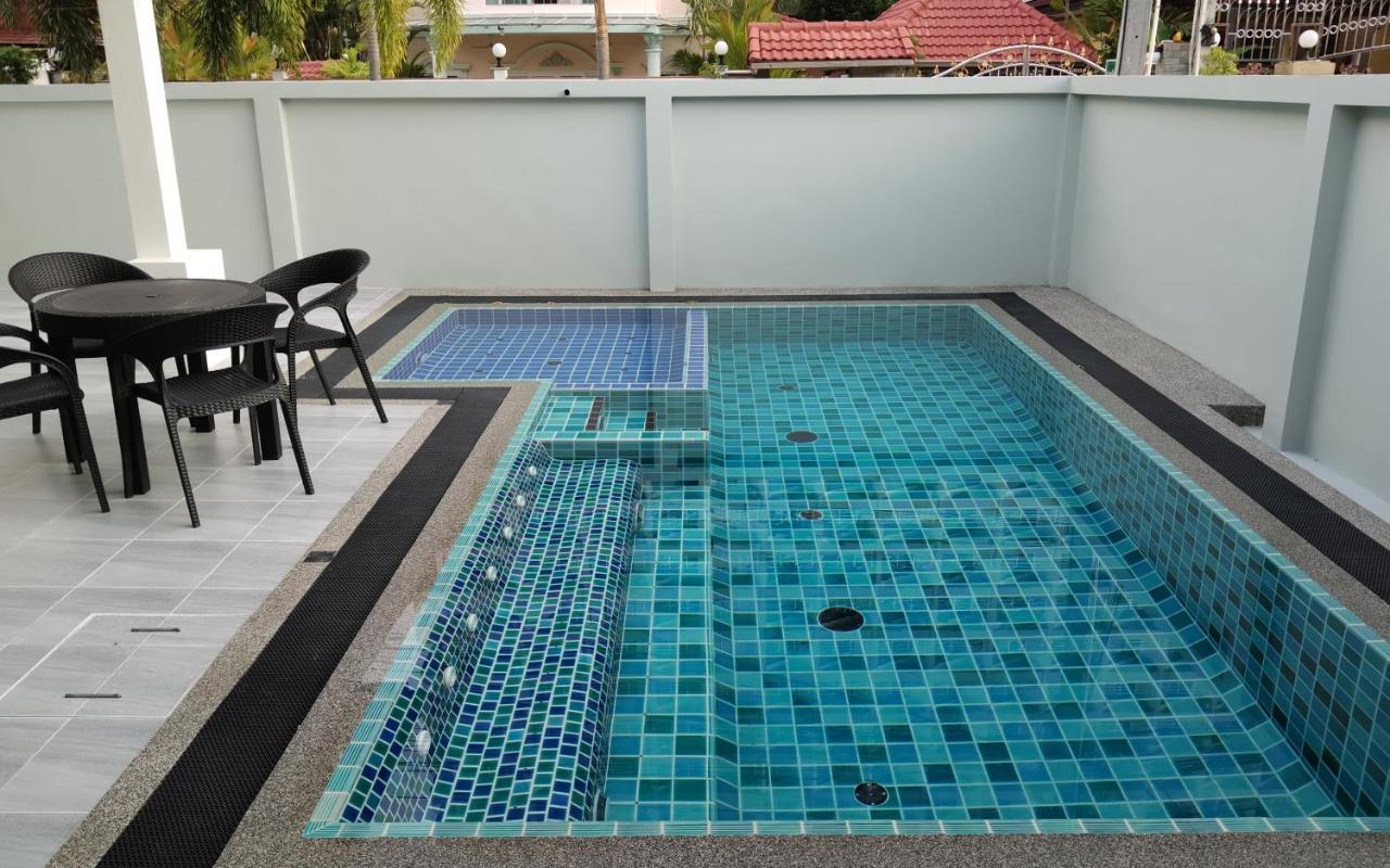 Seaside Serenity: Adults-Only Villa with Private Pool Jomtien Beach Exterior photo