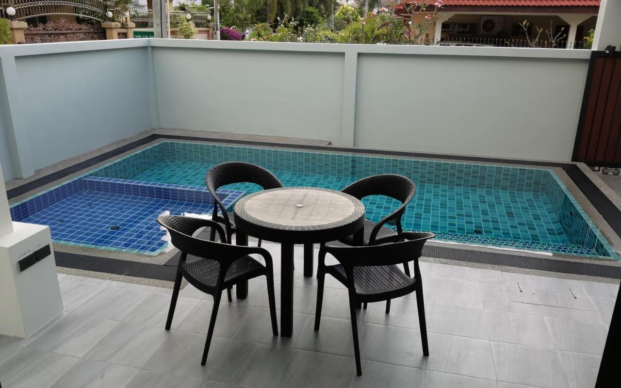 Seaside Serenity: Adults-Only Villa with Private Pool Jomtien Beach Exterior photo