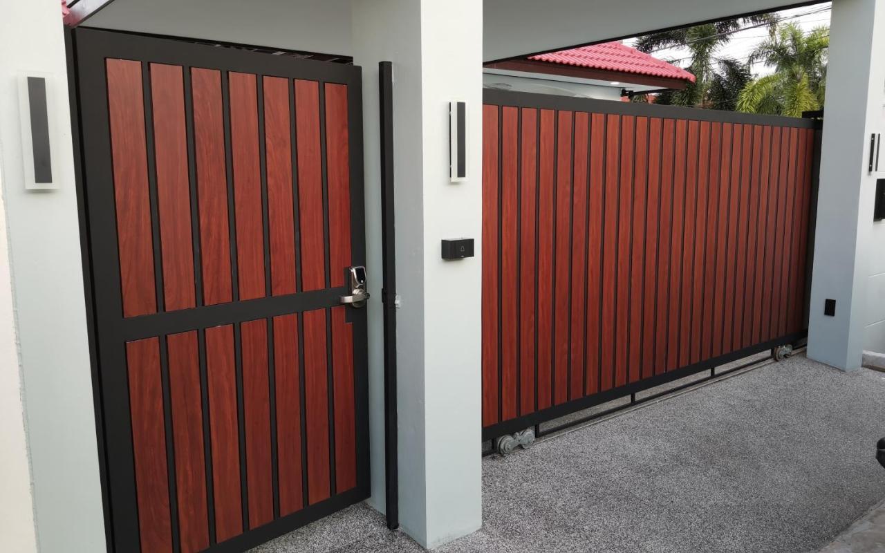 Seaside Serenity: Adults-Only Villa with Private Pool Jomtien Beach Exterior photo